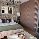 Apartment Bibelot